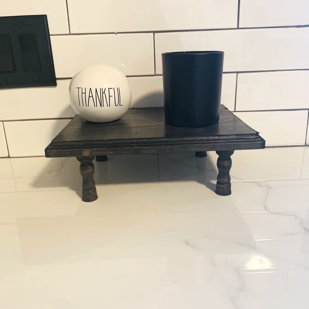 Black table riser - Picture 2 of 2